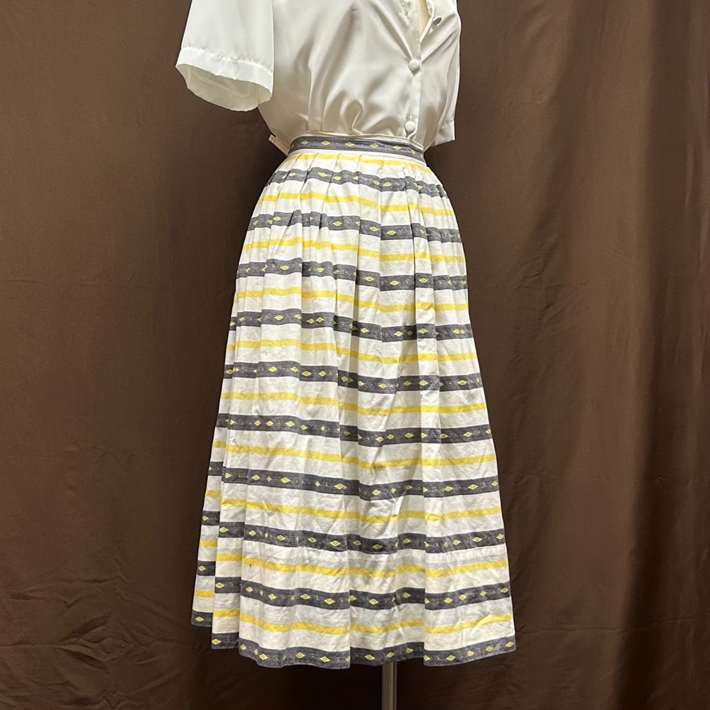 Full midi skirt in stripes
